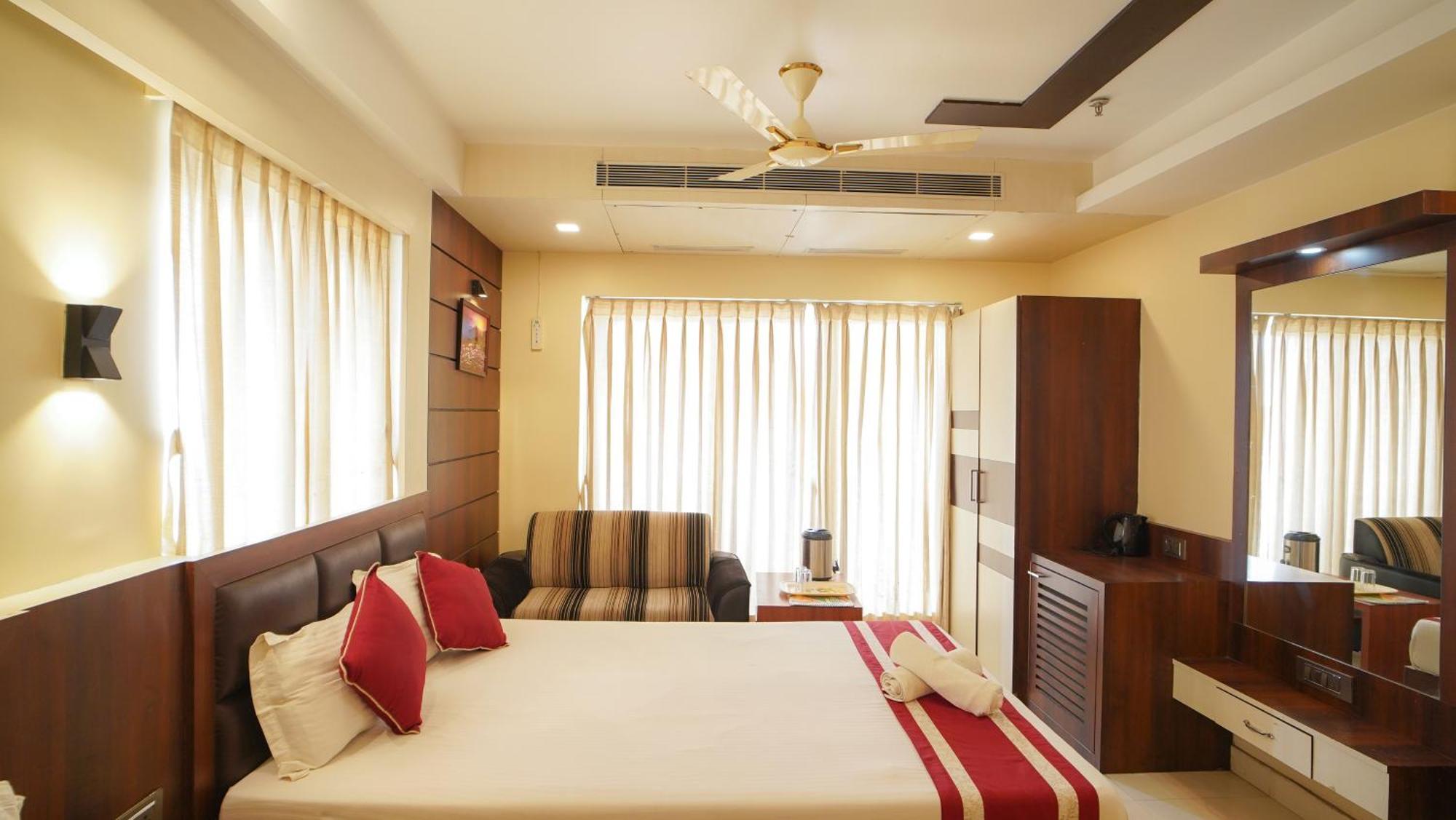 Hotel Mayuri !! Couple Friendly Family Hotel !! Digha  Dış mekan fotoğraf