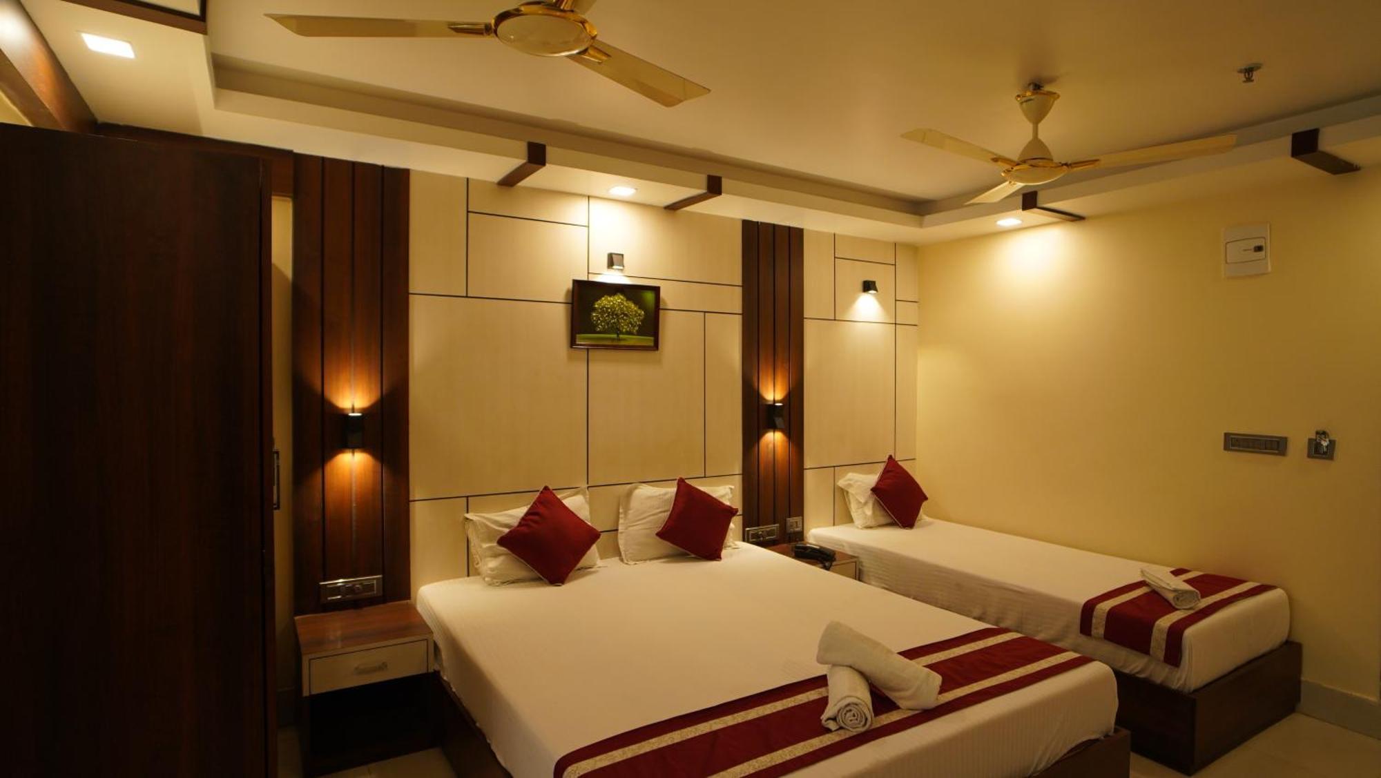 Hotel Mayuri !! Couple Friendly Family Hotel !! Digha  Dış mekan fotoğraf